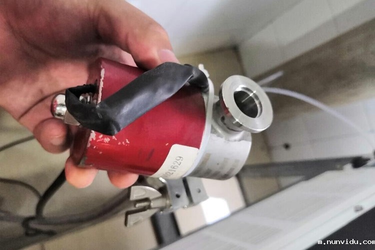 宇泽钢管有限公司使用直读光谱仪对钢管进行检验 宇泽钢管有限公司使用直读光谱仪对钢管进行检验