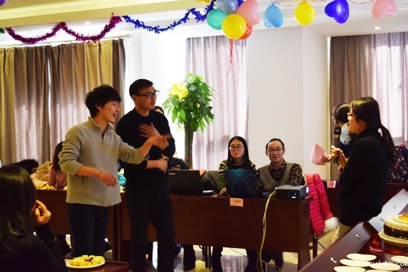 雷竞技竞彩平台仪器 生日派对