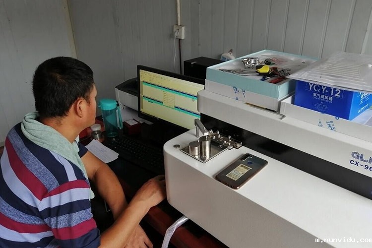 泊头市佳鑫重工机械制造有限公司引进雷竞技竞彩平台光谱仪